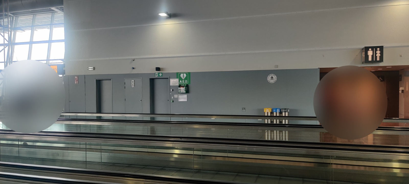 AED Airport gate A