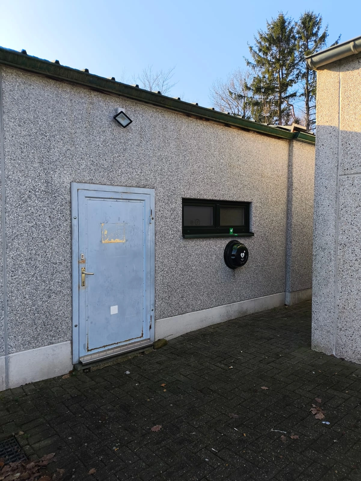 AED 